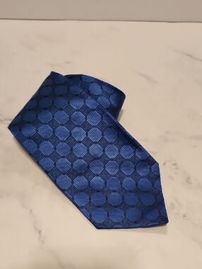 Executive Collectiin Men's Blue Geometric Silk Tie